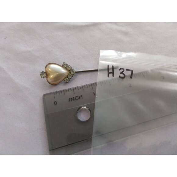 Vintage Heart-Shaped Faux Pearl & Rhinestone Hairpin Bobby Pin - Picture 3 of 3